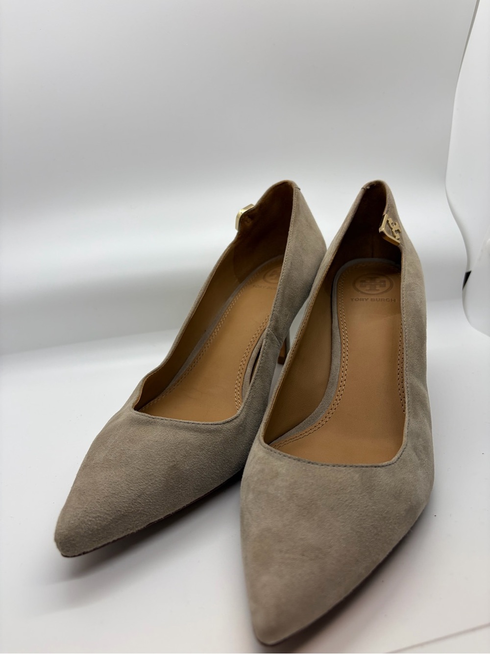 Tory Burch Elizabeth Suede Pointed-Toe Pumps Gray / Taupe Dust Storm Size 8.5
